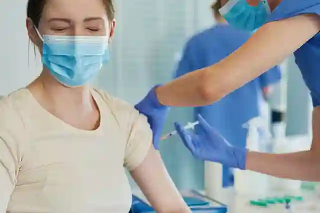첫 μμ μ°λͺ¨λ₯Ό μν μλ°© μ μ’
: μμ μ€ μ°λͺ¨κ° μ£Όμν΄μΌ ν 4κ°μ§ μ€μ λ°±μ μ£Όμ¬ μ²« μμ μ°λͺ¨λ₯Ό μν μλ°© μ μ’
: μμ μ€ μ°λͺ¨κ° μ£Όμν΄μΌ ν 4κ°μ§ μ€μ λ°±μ μ£Όμ¬