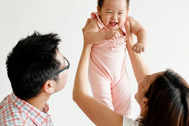 Genetische Faktoren, die Babys von den Eltern erben