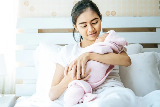 Parto en el Agua para Mujeres Embarazadas: 10 Beneficios