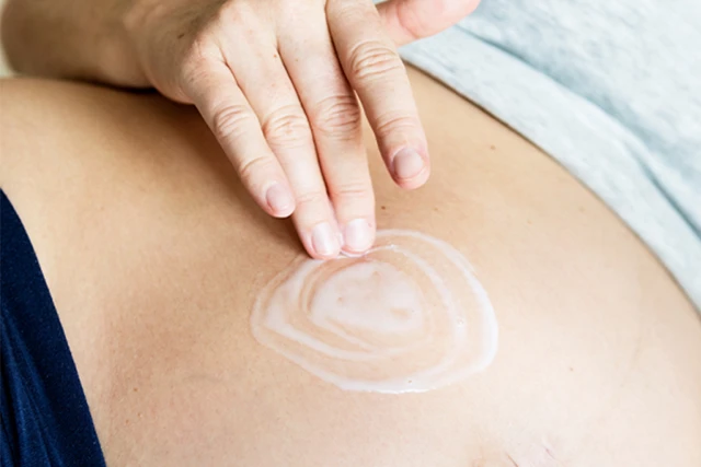Skin Care for Pregnant Women: 4 Comprehensive Guides