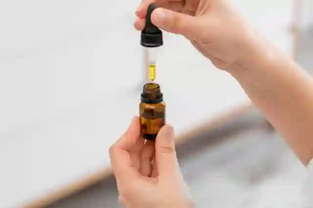 Essential Oils Banned For Pregnant Women? 6 Effects