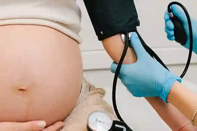 Preeclampsia During Pregnancy: 6 Causes and Dangers