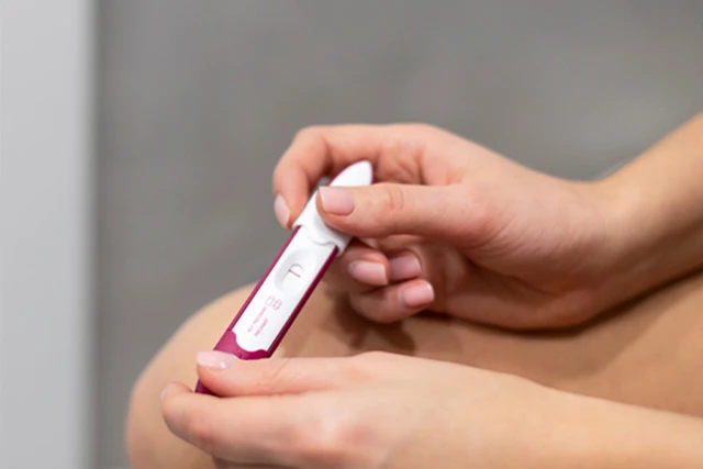 Early Pregnancy Test with Urine: 2 Things to Note Early Pregnancy Test with Urine: 2 Things to Note