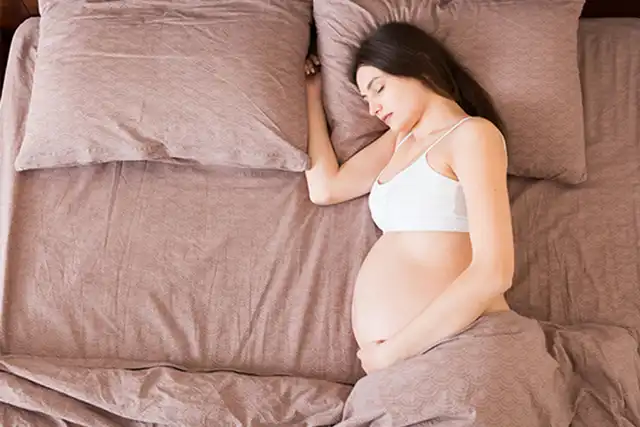 Tidur Tengkurap Saat Hamil: 4 Dampaknya Bagi Ibu Hamil