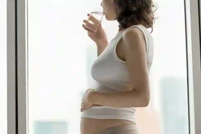 Why Pregnant Women Crave Ice: 9 Causes and Solutions