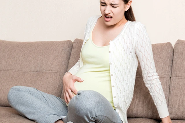 妊娠1週目の下腹部の痛み：4つの原因