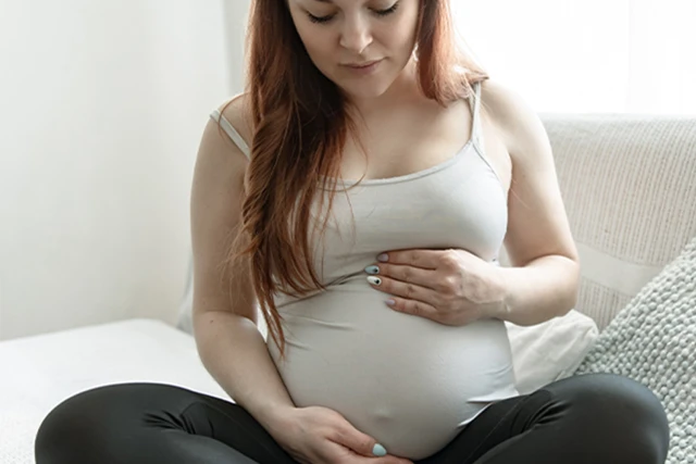 20歳未満で妊娠した女性はどのような問題に遭遇することが多いのでしょうか?