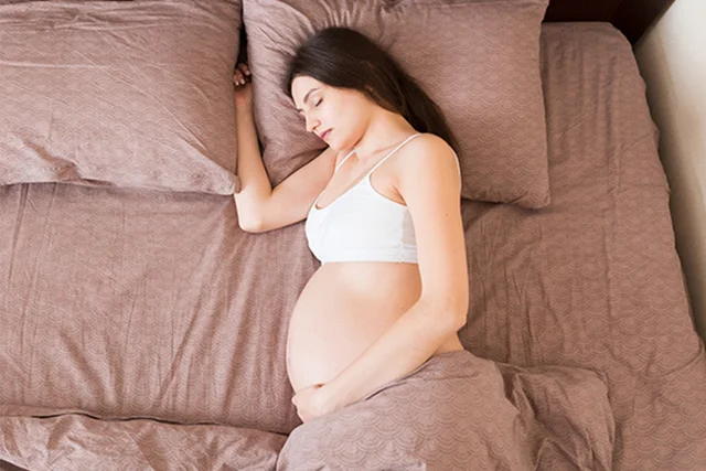 孕妇需要多少小时的睡眠？6 个要点