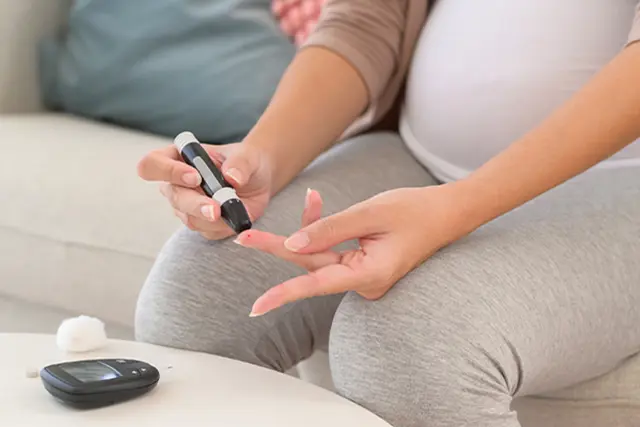 Mga Buntis na Ina na May Gestational Diabetes: 5 Dahilan ng 