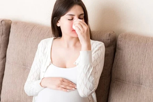 Hidung Berdarah Semasa Hamil: 4 Punca Pendarahan