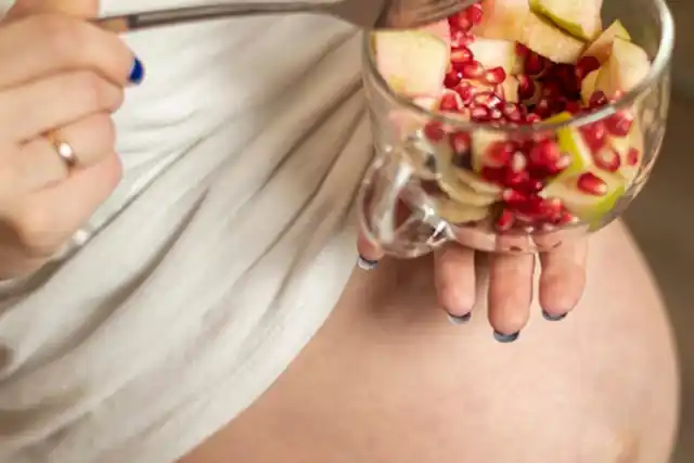 È normale che le donne incinte abbiano lo stomaco vuoto? 4 C