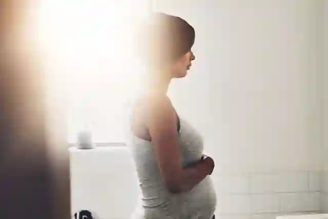 Porque é que as mães grávidas urinam demais? 7 causas